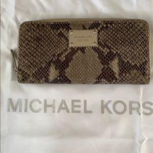 MK wallet